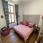 Magnifique 6 Couchages Dans Historique Apartment *